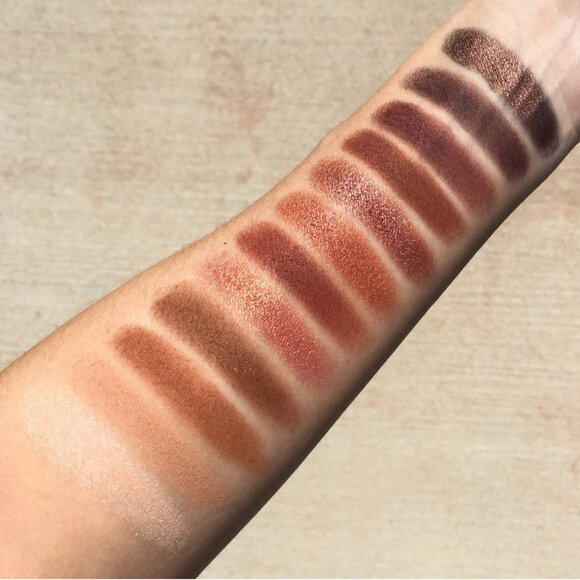 Urban Decay - naked heat eyeshadow pallet - Picture 2 of 4